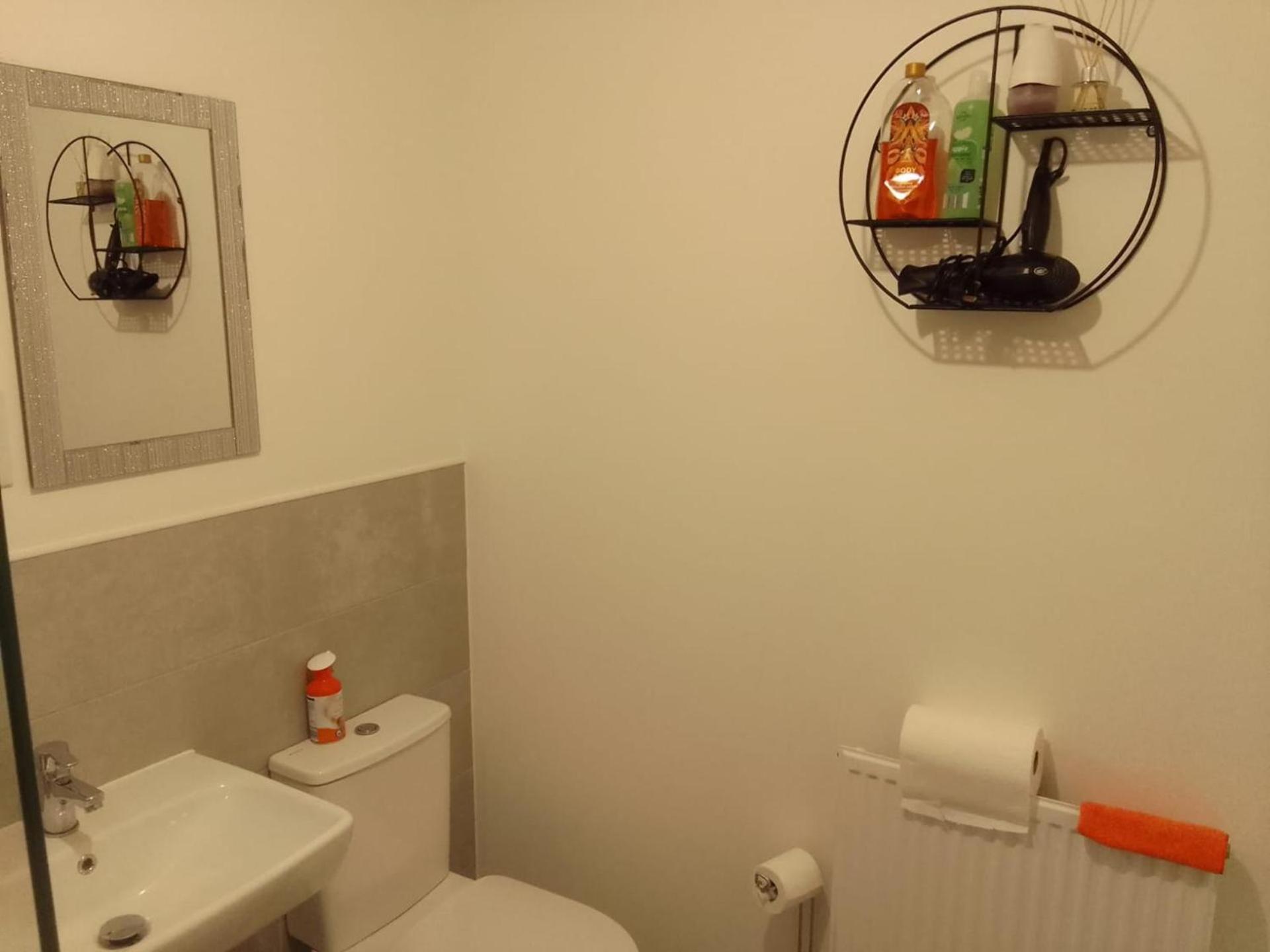 Ideal Home & Cottage Inviting 4 Bedroom Apartments Walsall Exterior photo